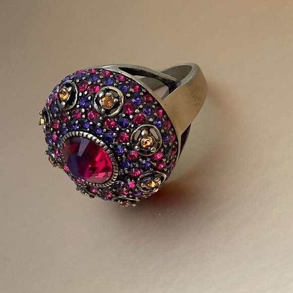 Heidi Daus Retired Crystal Holiday Statement Ring Magenta Multi SZ 9 - Picture 1 of 11